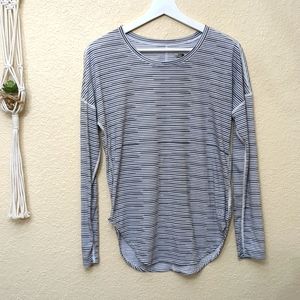 The North Face Space Dye Fast Dry Regular Fit Raglan Top XS